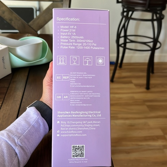 H20 floss water flosser (pack of 2!!!) one pink and one white NWT - Picture 2 of 4